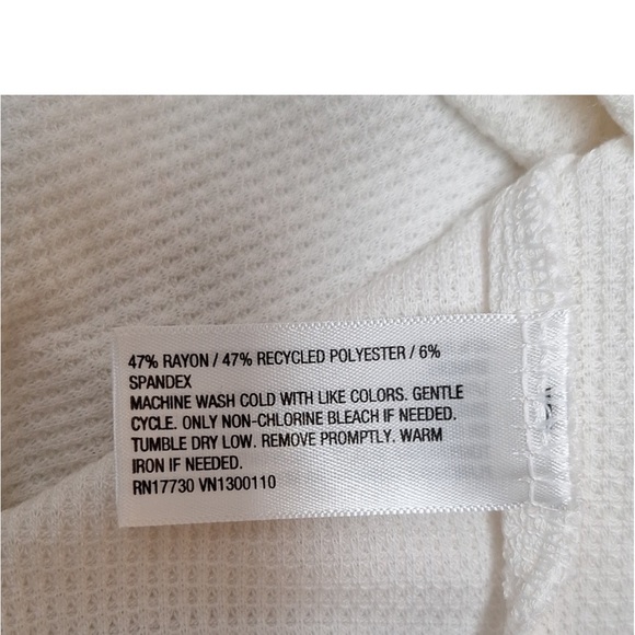 NEW! Women's "Oh What Fun" Thermal White/CreamTop - Wondershop, Henley, PJ Top - Picture 8 of 8